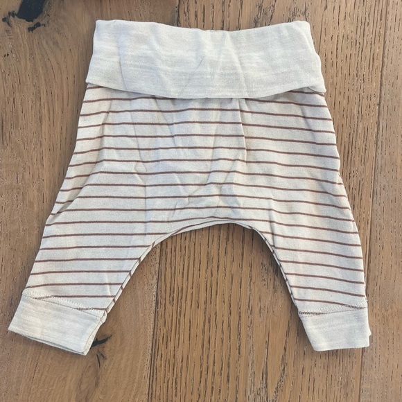 4 piece 0-3 month outfit bundle Old Navy Organic Cotton Ribbed Striped Blue Tan - Picture 4 of 16